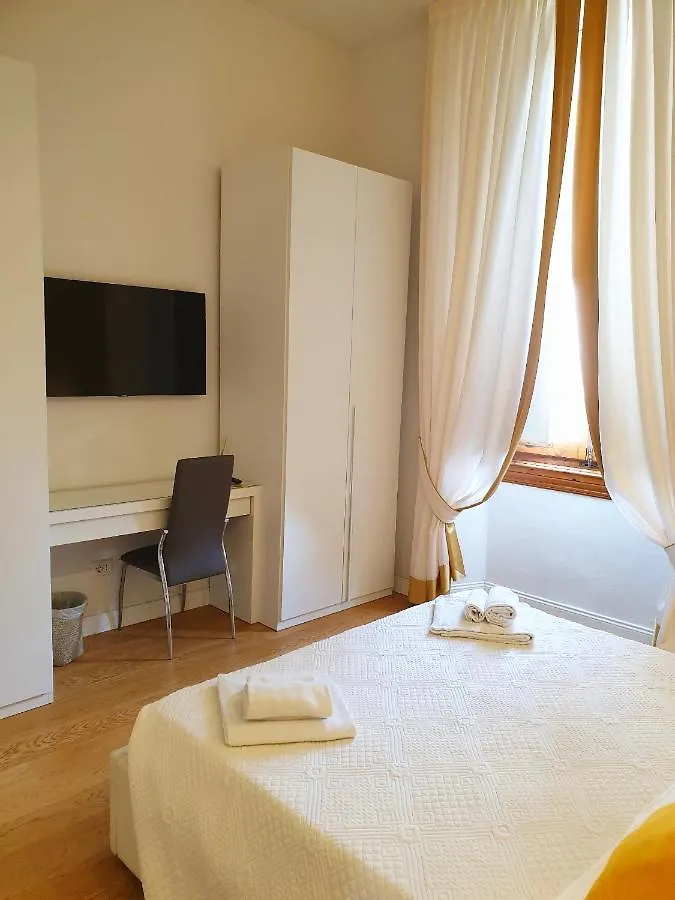 Bed and Breakfast Pink Wolf Florencia